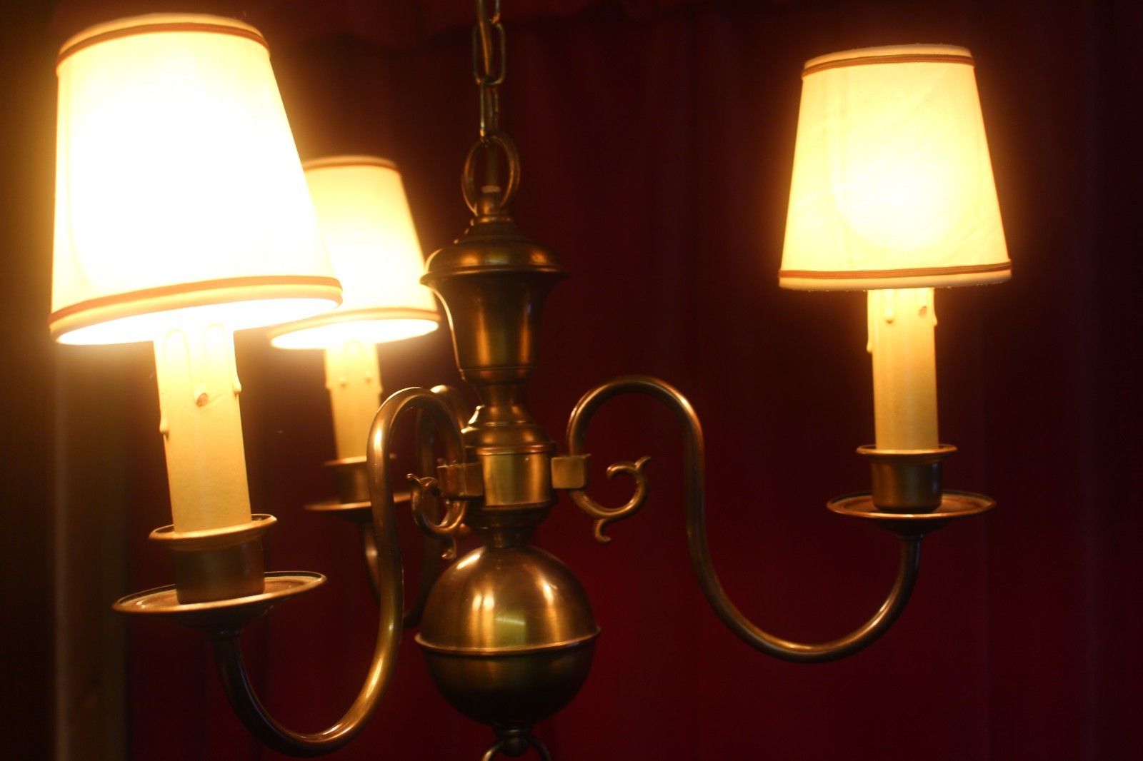 photo vinterior French Vintage Brass Flemish Chandelier 3 Arms  From Paris Chateau