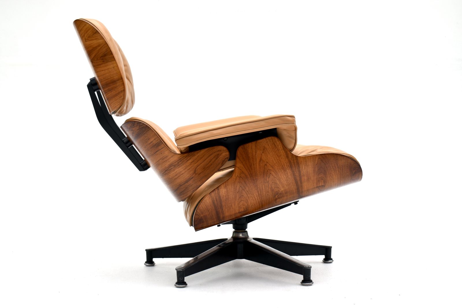 Original 1960s Vintage Eames Lounge Chair For Herman Miller photo buy
