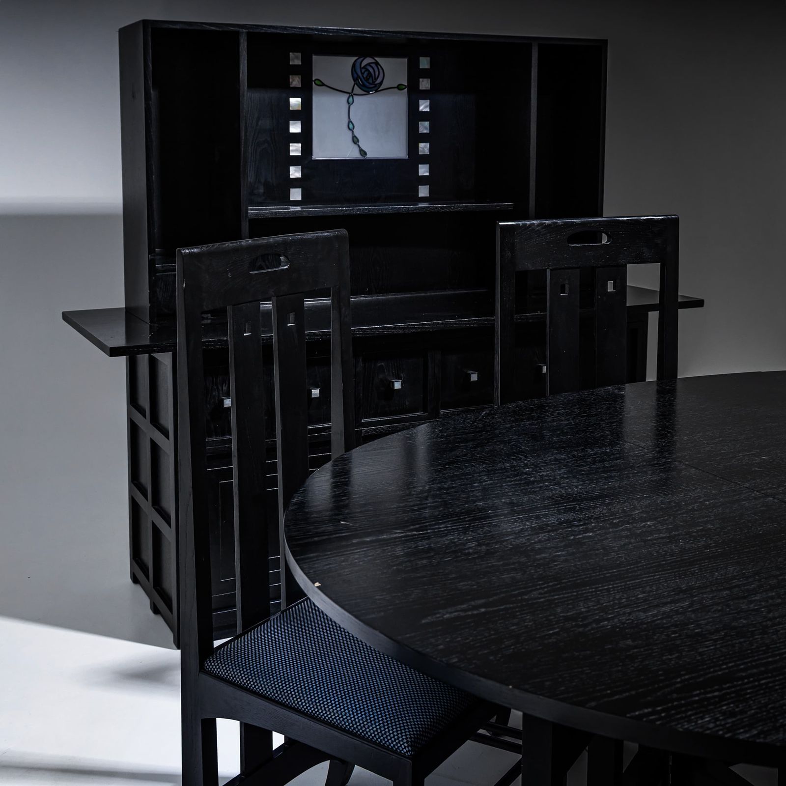 6950.0 Dining Room Suite, Model Ingram, By Charles Rennie Mackintosh, Cassina Edition, Italy, 1970s/80s photo