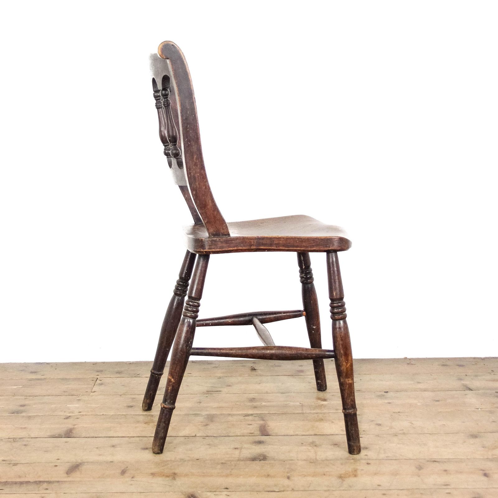 photo furniture Antique Victorian Set Of Three Elm Farmhouse Chairs | Set Of Chairs | Antique Chairs | Dining Chairs | Kitchen Chairs