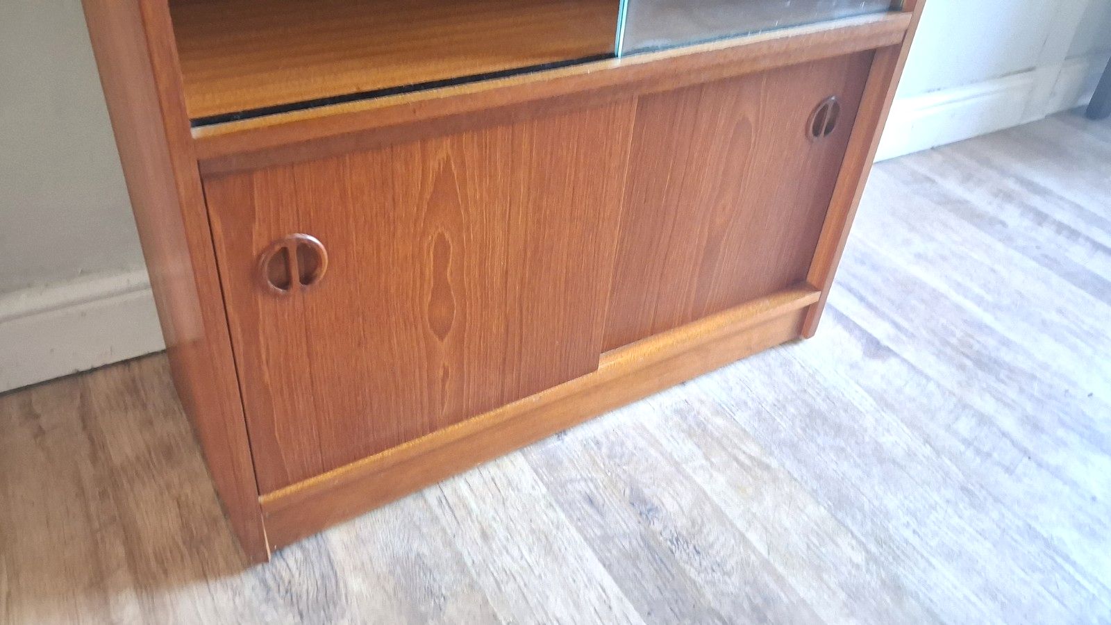235.0 Delightful 1970's Teak Mid Century Drink S/Display Cabinet , Bookcase ,Cupboard photo