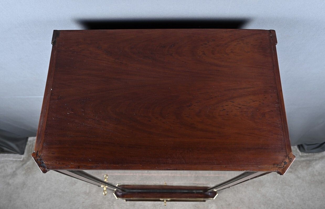 Small Mahogany Display Cabinet, Louis XVI Style – Late 19th Century photo vinterior