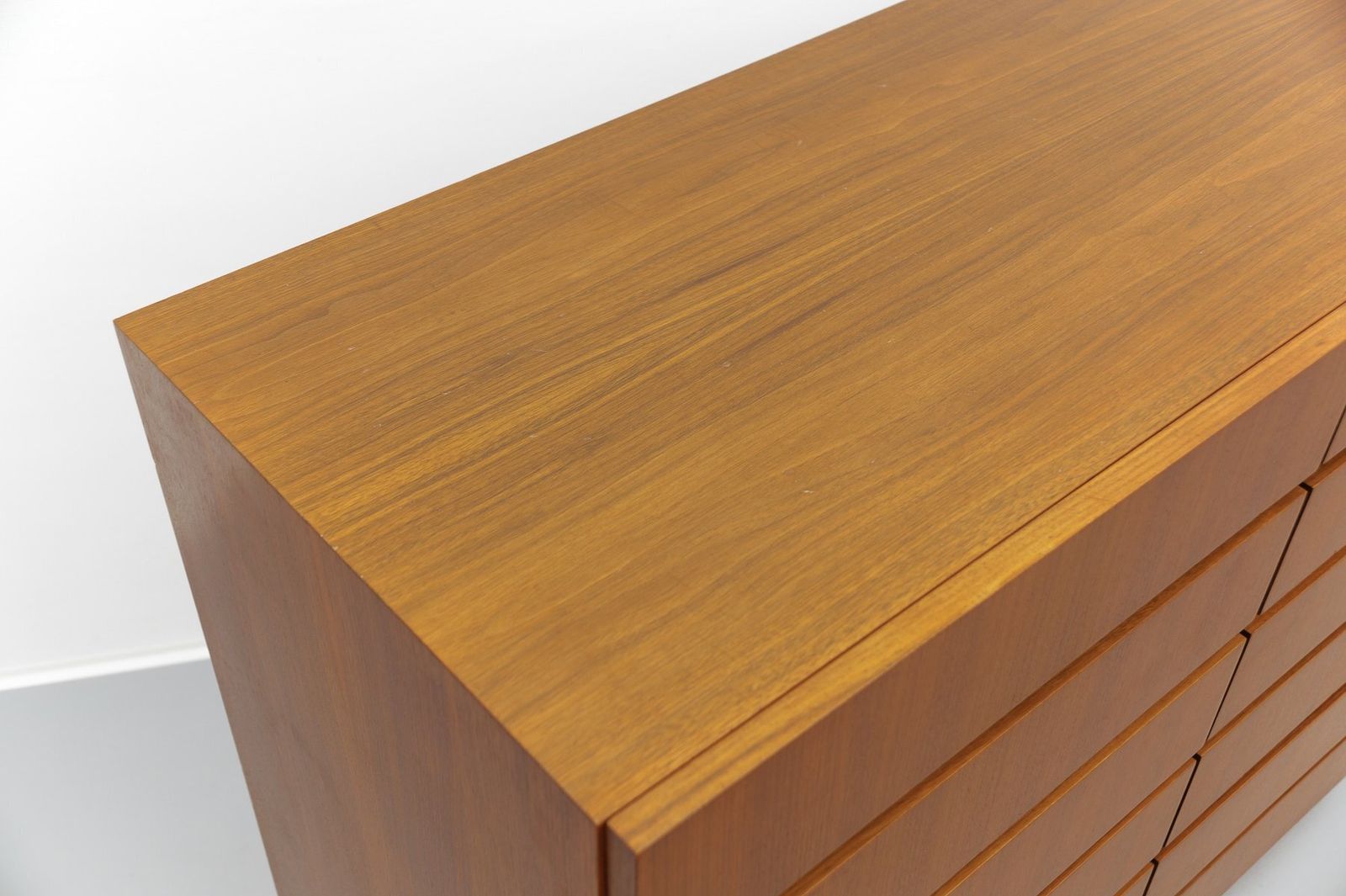 photo vinterior Mid Century Chest Of Drawers Made Of Walnut, 1960s