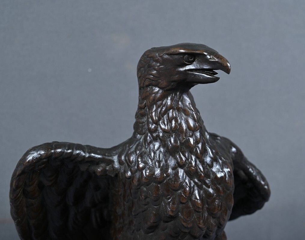 Bronze Sculpture "The Watchful Eagle" After T. Gechter – Late 19th Century photo vintage