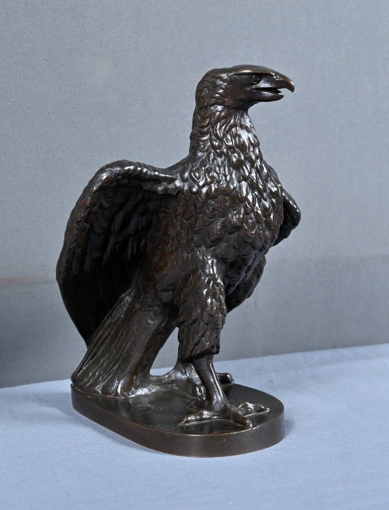 photo furniture Bronze Sculpture "The Watchful Eagle" After T. Gechter – Late 19th Century
