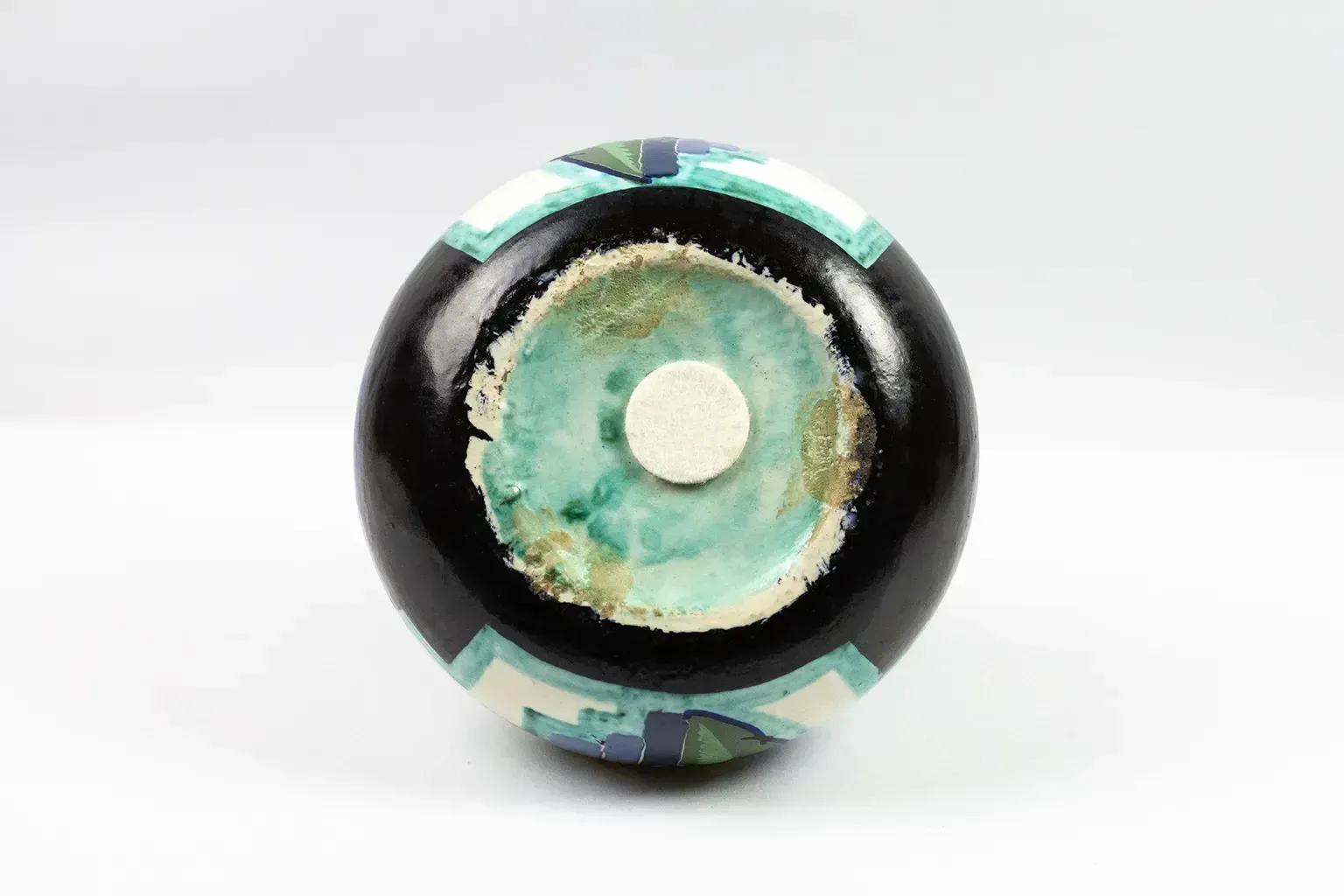 photo for sale Vase Art déco signé Louis Dage - céramique à décor floral polychrome sur fond noir, vers 1930