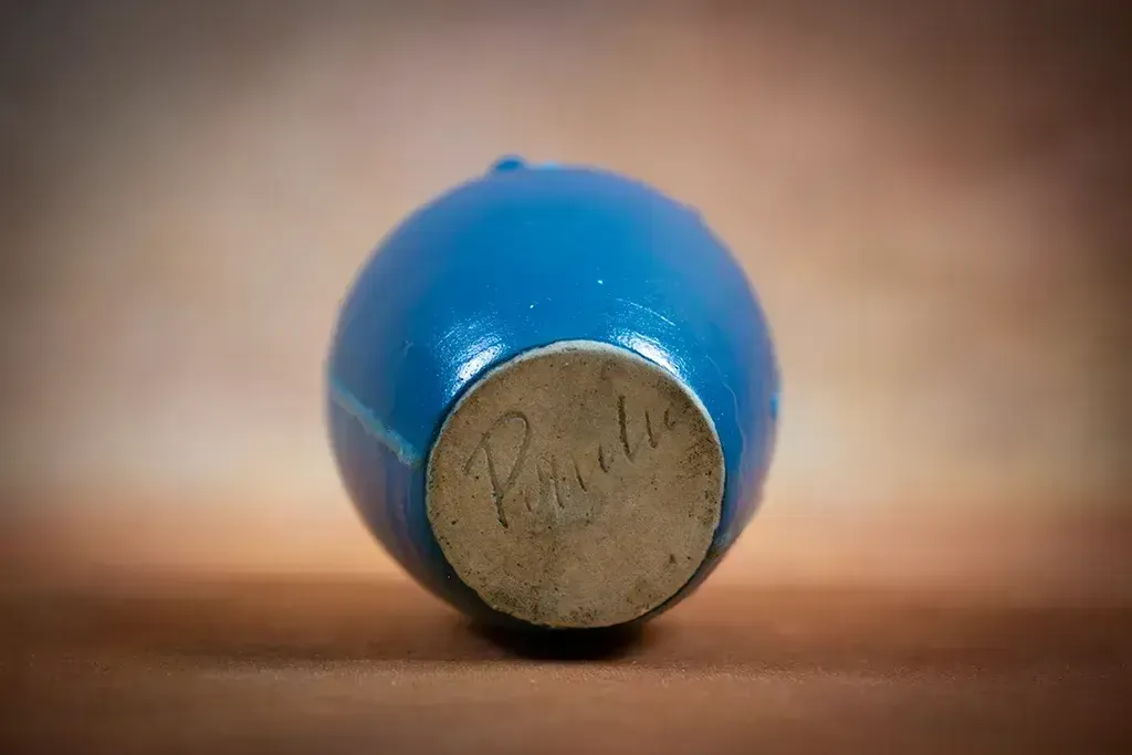 photo furniture Petit vase en grès à glaçure, par Léon Pointu