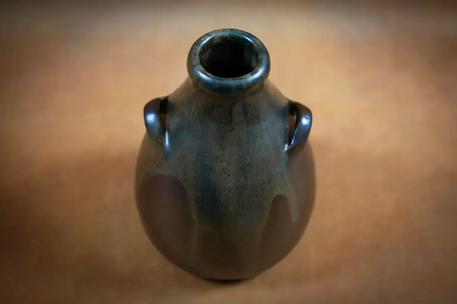 Vase en forme de poire à deux petites anses par Pointu, grès de Puisaye - céramique Art Nouveau française photo Décoration