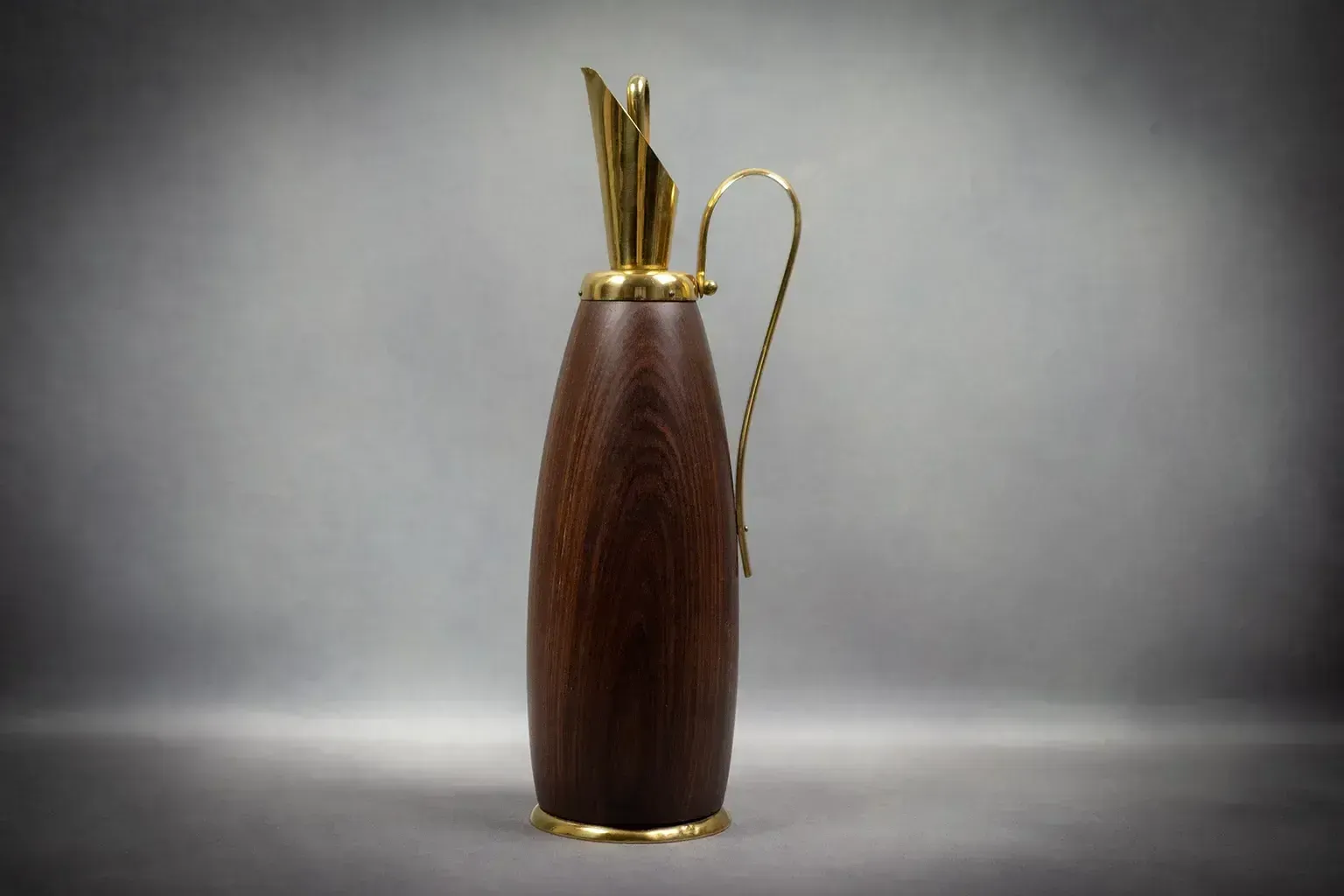 Carafe thermos en bois et laiton, par Aldo Tura - Italie, vers 1950