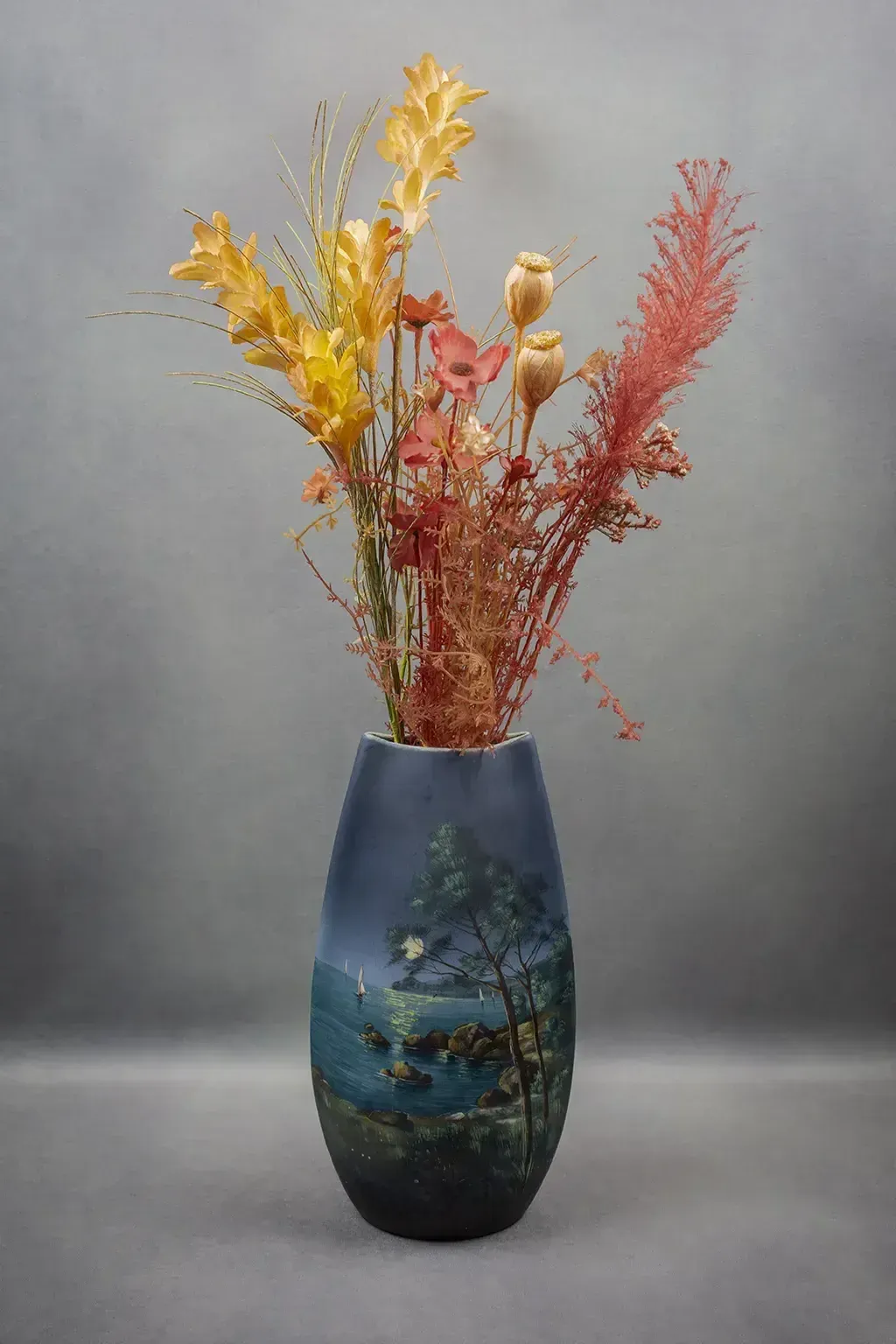 photo furniture Vase en faïence émaillée par Jérôme Massier - Bord de mer au clair de lune - Vallauris