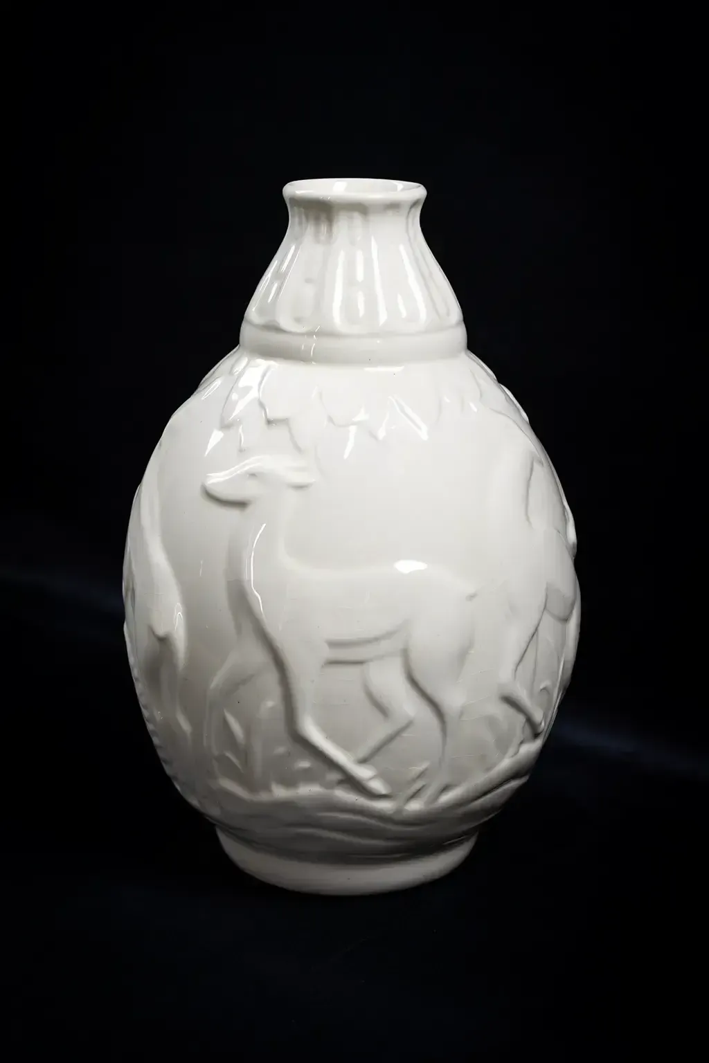 Vase Art déco aux six biches en faïence fine - Boch Frères La Louvière photo furniture