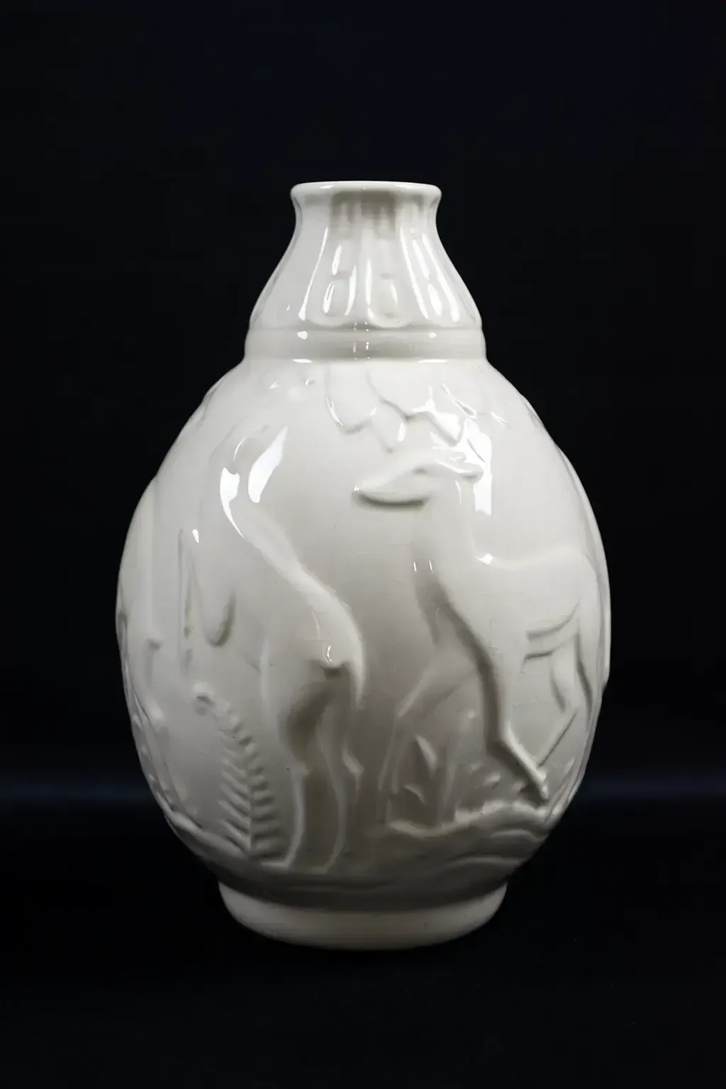 Vase Art déco aux six biches en faïence fine - Boch Frères La Louvière photo vinterior