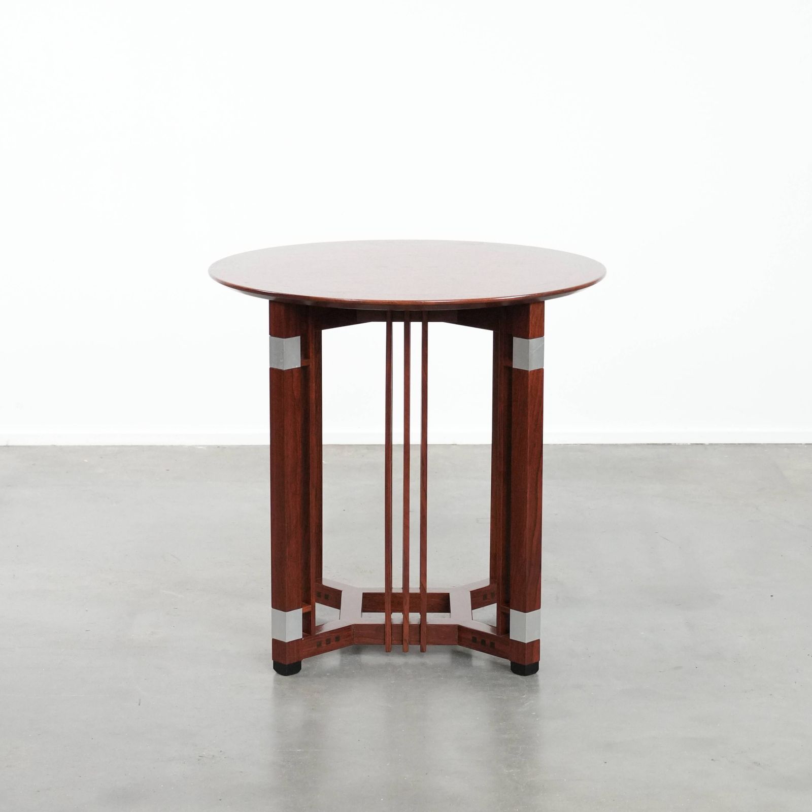 Beautiful Round Art Deco Design Side/Coffee Table