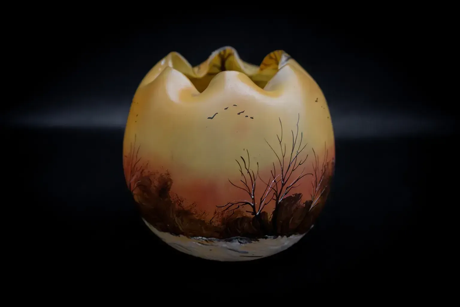 Vase sphérique Legras à décor de sous-bois enneigé photo buy
