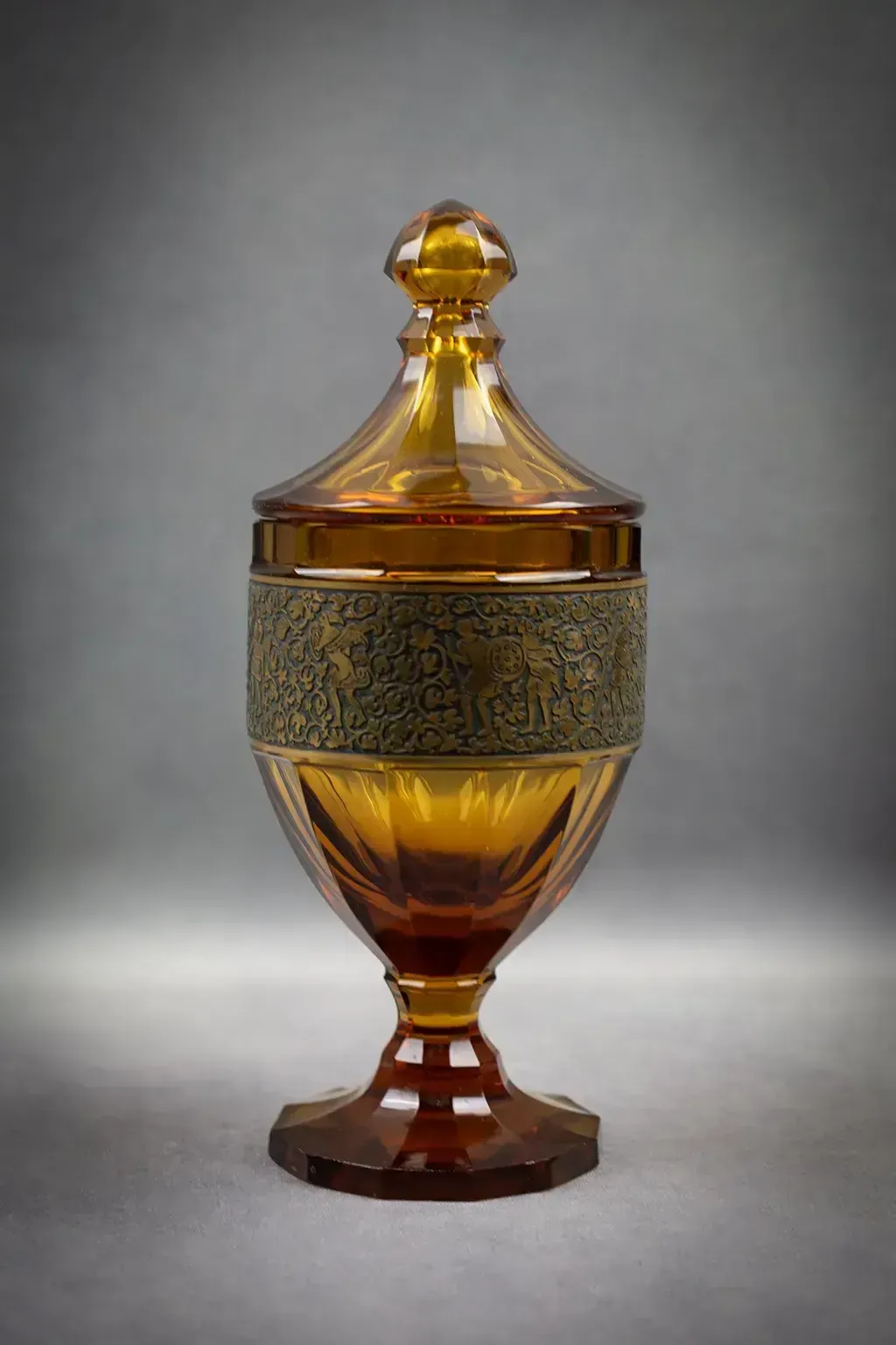 Bonbonnière en verre ambré Moser avec frise dorée - vers 1920 photo furniture
