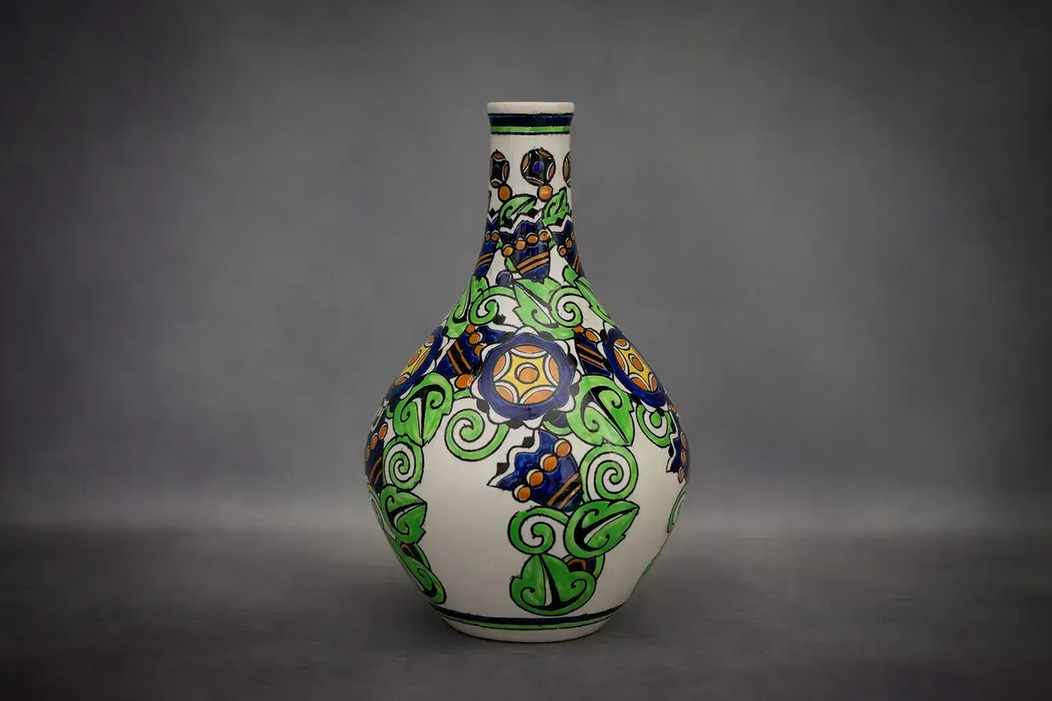 Vase Boch Frères à décor de feuillages stylisés (D.1076) photo furniture