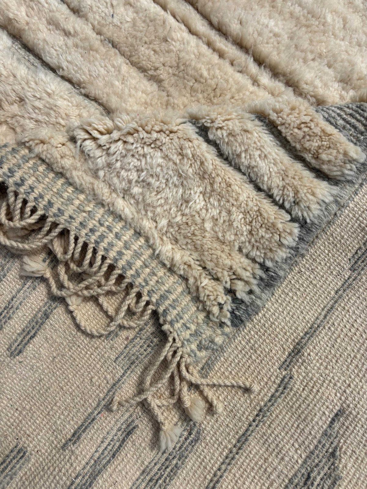 Moroccan Mrirt White Wool Rug 200x300 Cm   Berber Moroccan Modern Carpet   Moroccan Natural Wool Rug photo for sale
