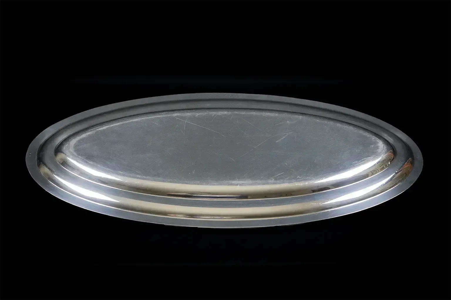 Large Oval Silver Plated Metal Serving Platter With Gadrooned Rim – Hallmarked photo vinterior
