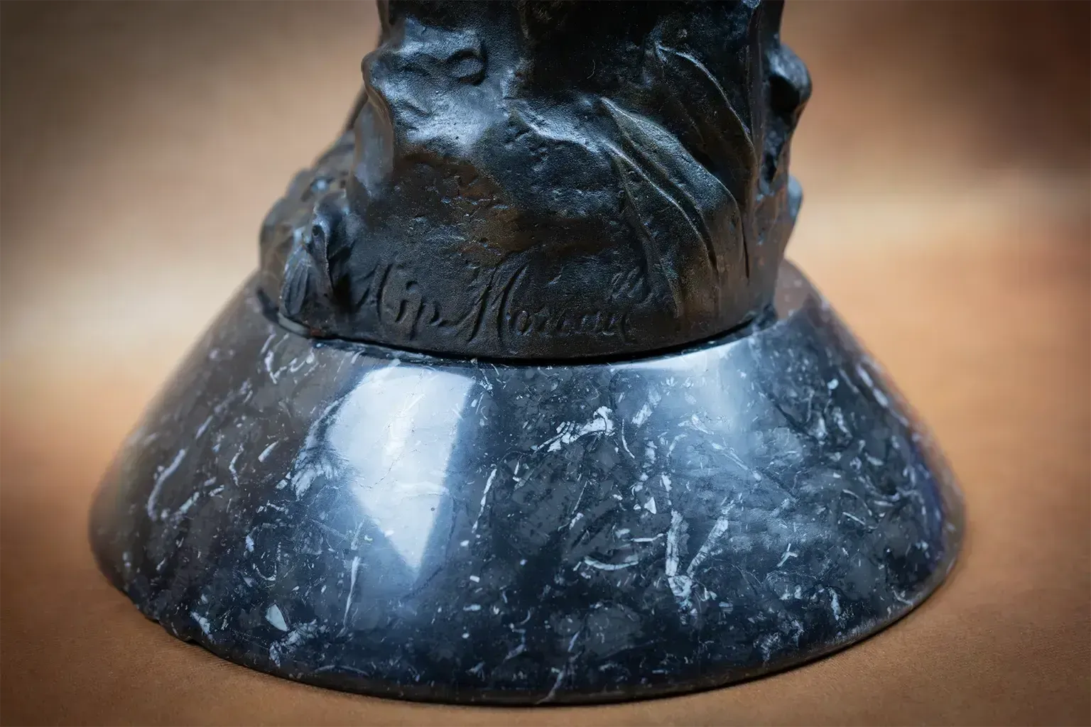 photo vinterior Bronze Sculpture Of A Woman With A Jug By Hippolyte Moreau