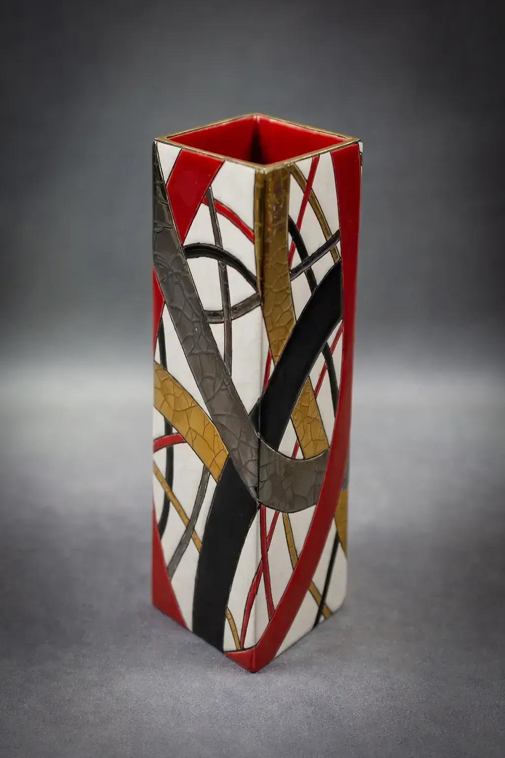 Vase Roller Coaster Longwy, par Catherine Lhoir photo furniture