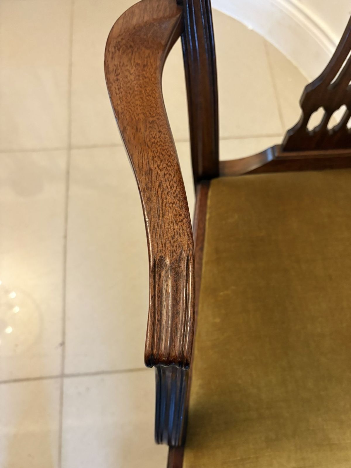 Quality Set Of 12 Antique Mahogany Hepplewhite Style Dining Chairs photo vinterior