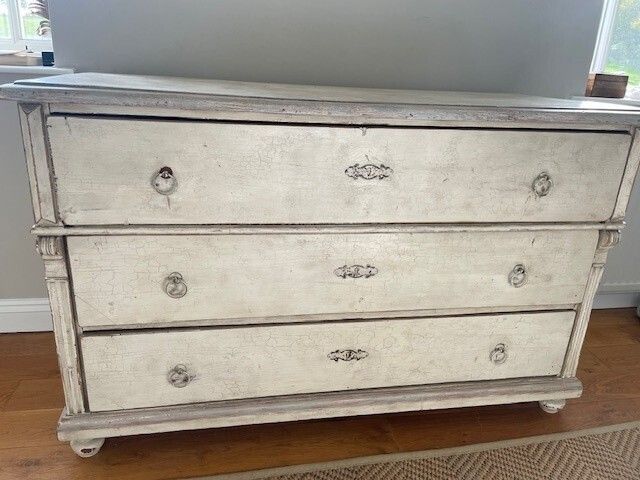 French Painted Large Chest Of Drawers Cream/Grey Exc Con