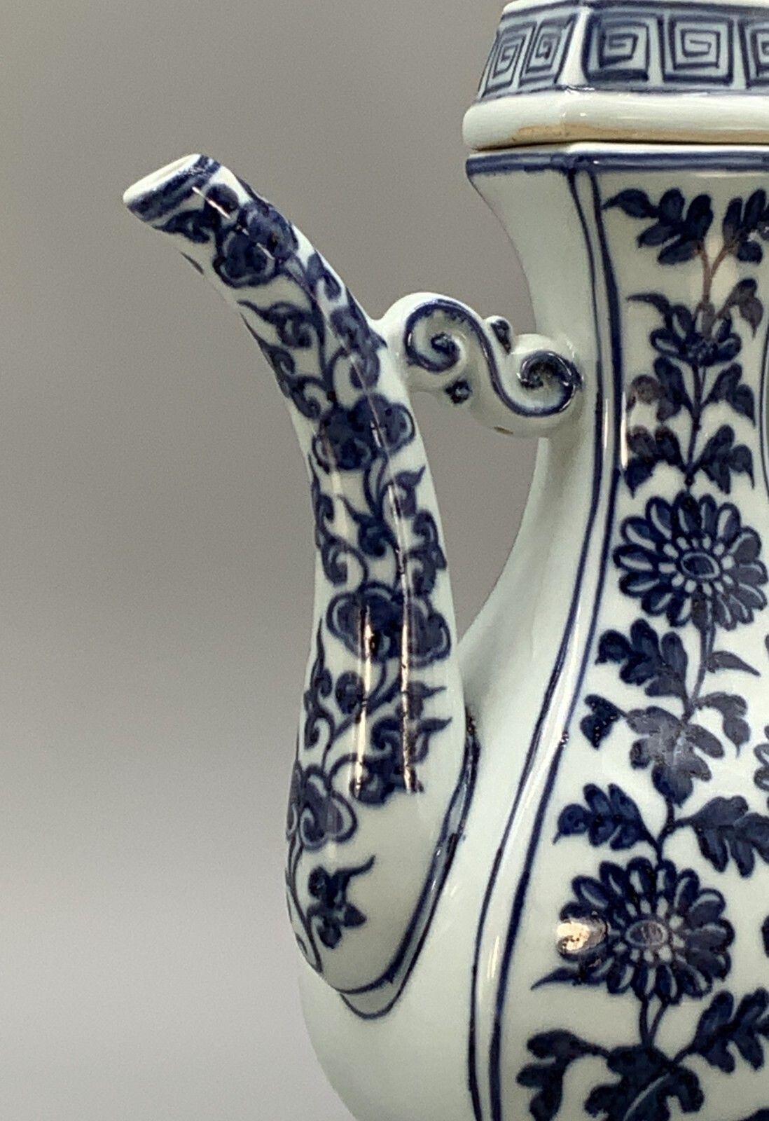 390.0 Superb Early 20thc Chinese Blue & White Ming Dynasty Style Porcelain Teapot Ewer photo