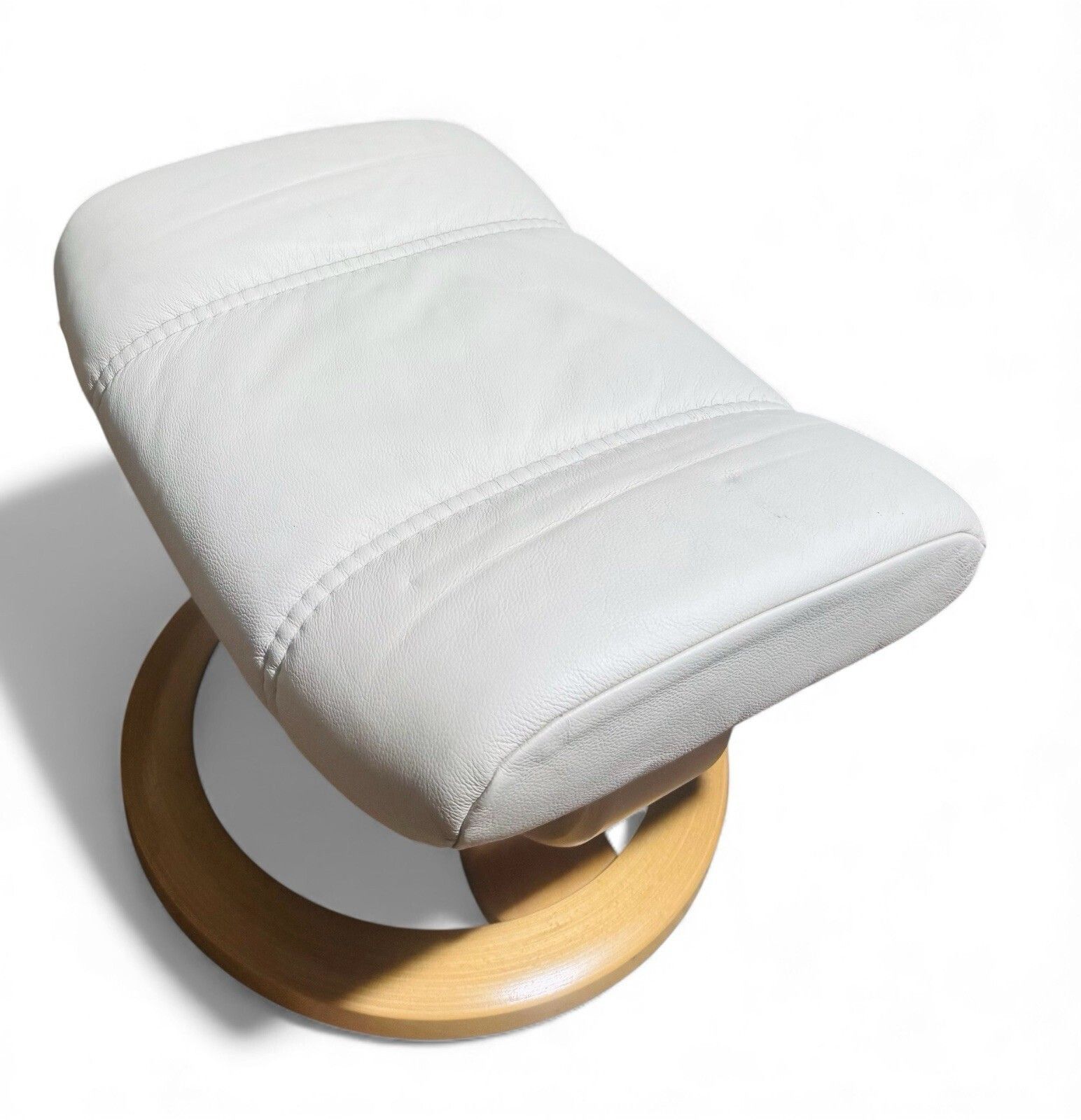 Ekorness Stressles Armchair And Footstool Consul Recliner Superior Quality photo Furniture