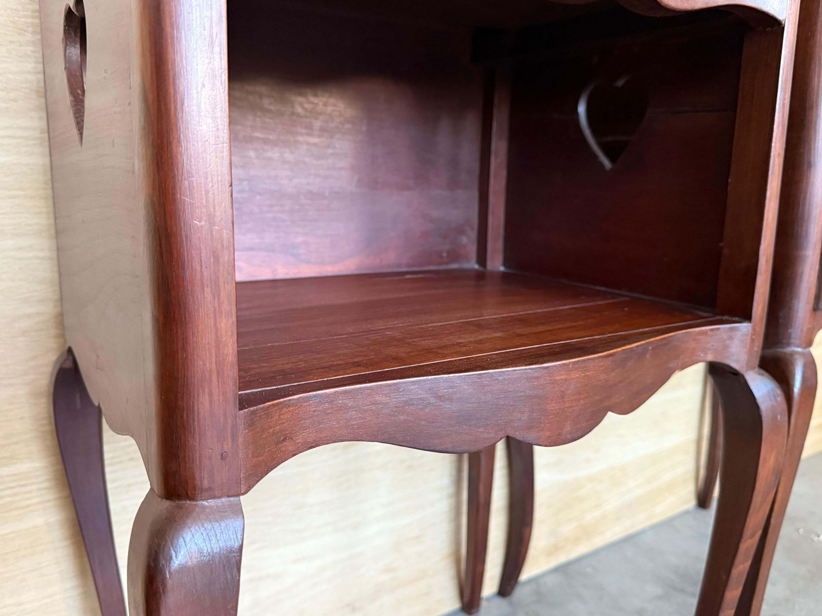 photo vinterior Pair Of French Walnut Bedside Tables With Heart Shaped Open Shelf / Three Drawers