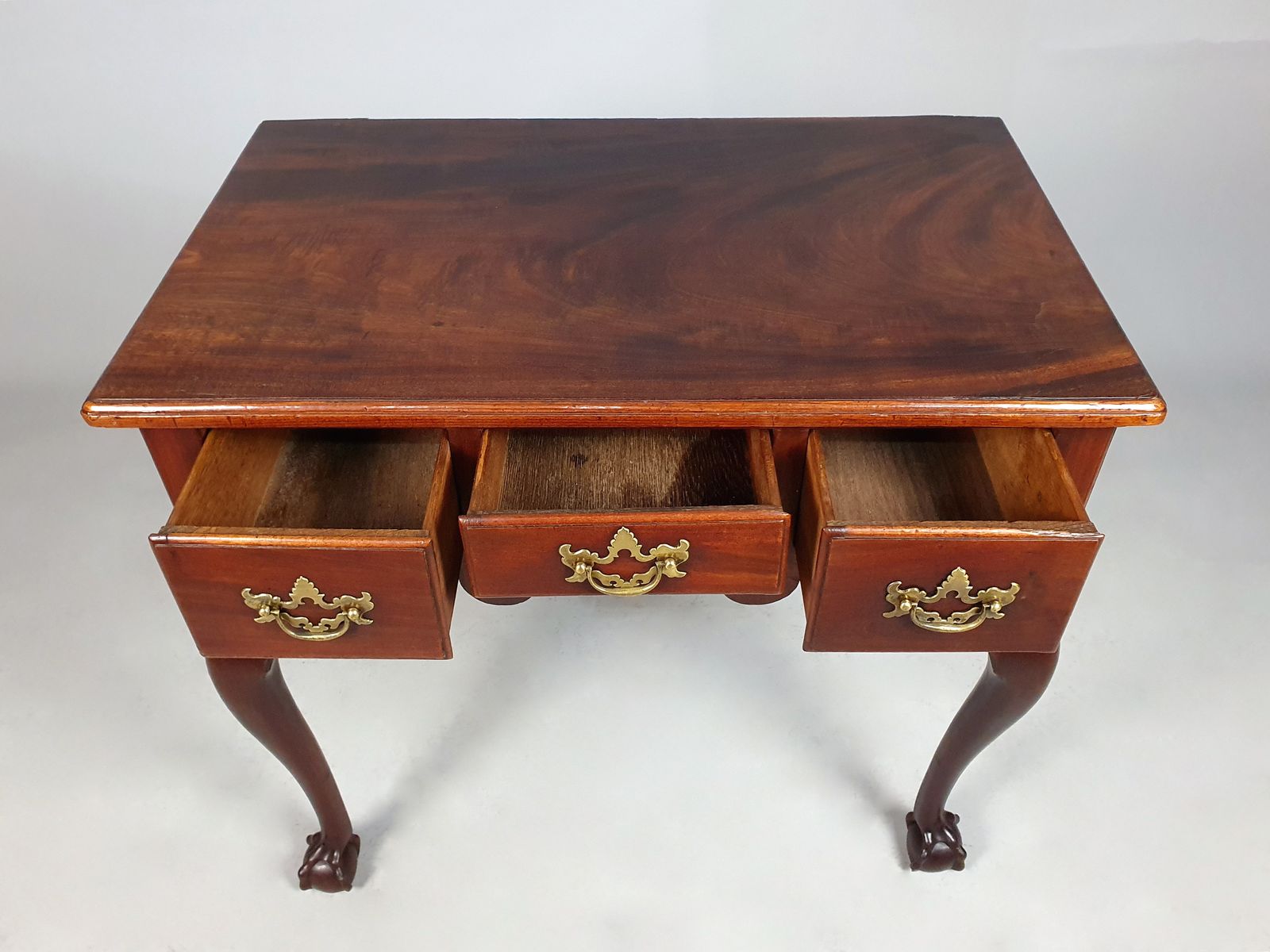 Lovely George III Red Walnut Lowboy On Ball And Claw Feet C. 1775 photo 1000.0