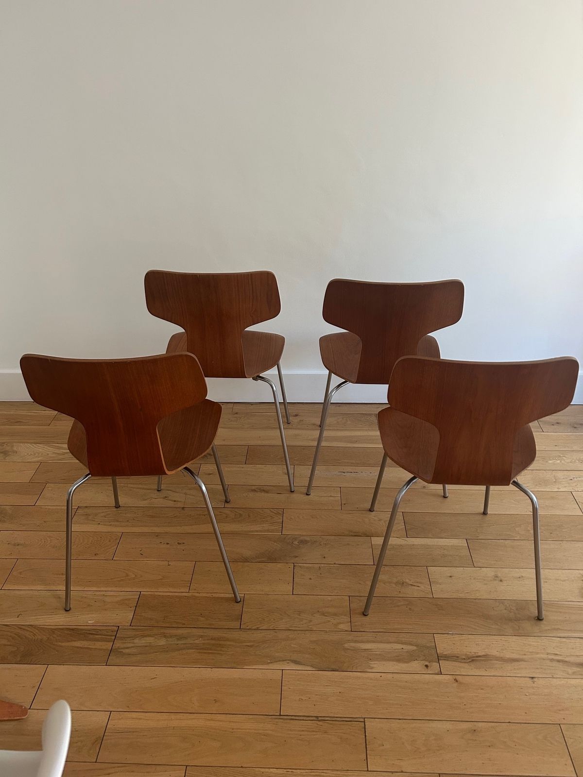 Arne Jacobsen Fritz Hansen Model 3103 “Hammer” Chairs Set Of 4 Mid Century Danish photo for sale