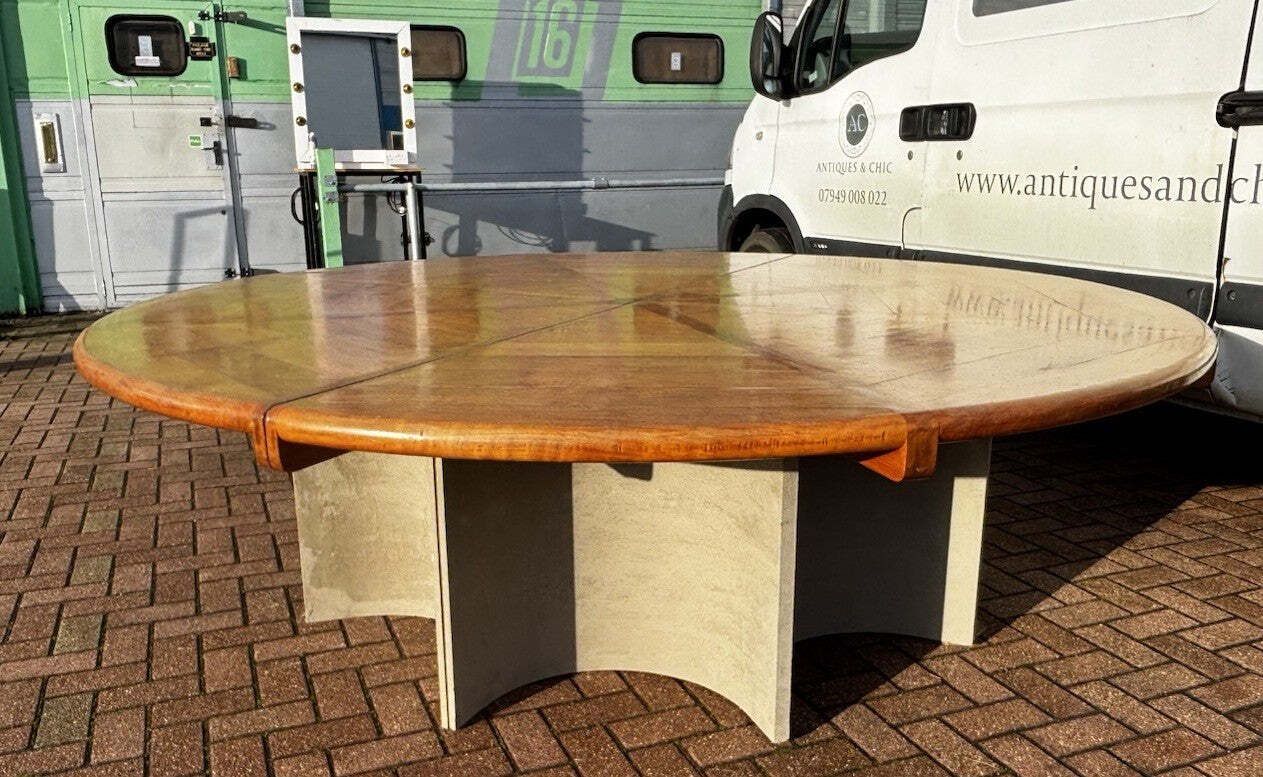 photo vinterior Mid Century Dining Table. Fabulous Quality, Seats 8 But Could Seat 10 12