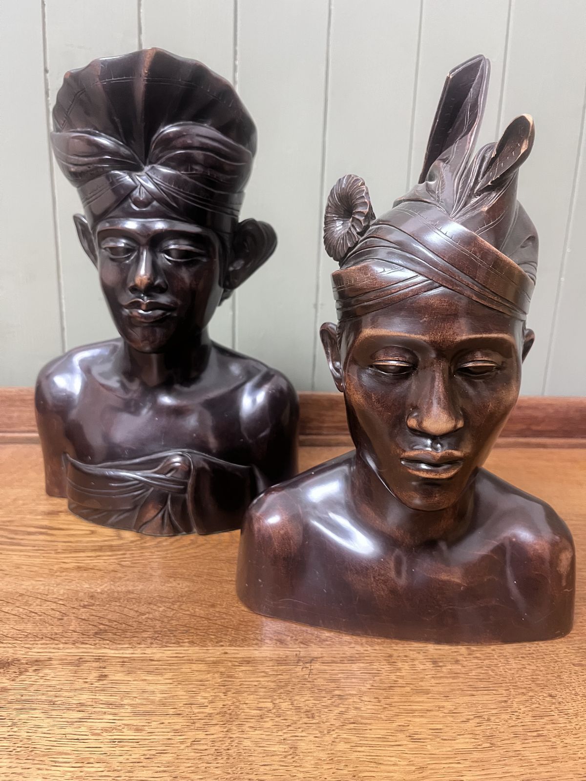 Original 1920s Art Deco Indonesian Balinese Pair Of Hand Carved Figures photo vintage