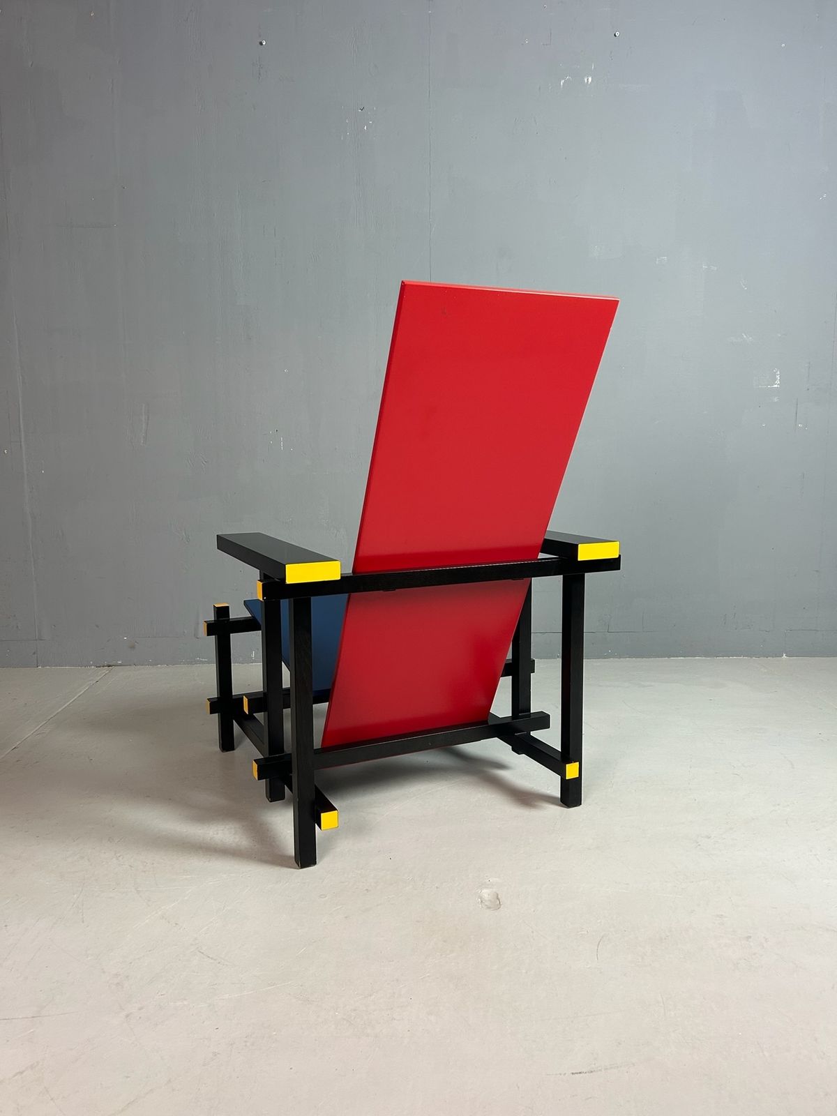Gerrit Rietveld Red And Blue Chair By Cassina photo vintage