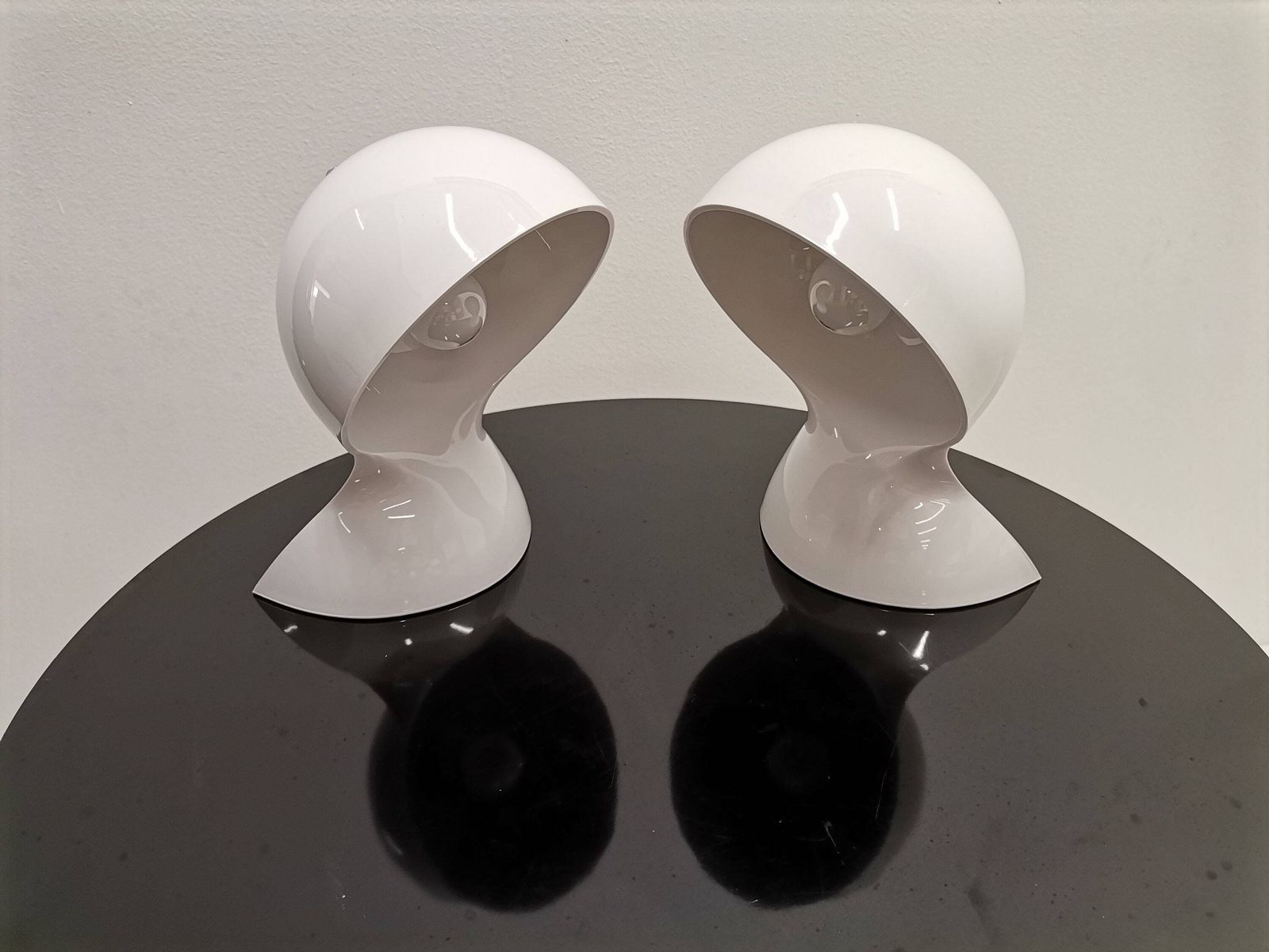 1 Of 2 Dalu Table Lamps By Vico Magistretti For Artemide / Mid Century Modern Light / 70s Italian Design photo Lighting