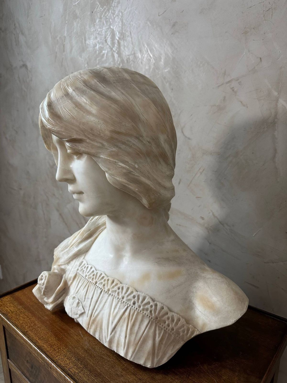 Page 1 Of 17 Marble Bust Of A Woman photo buy