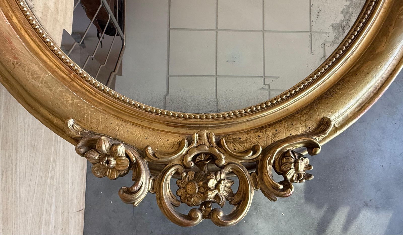 Miroir ovale d'époque Empire en bois doré, XIXe siècle photo 4199.0