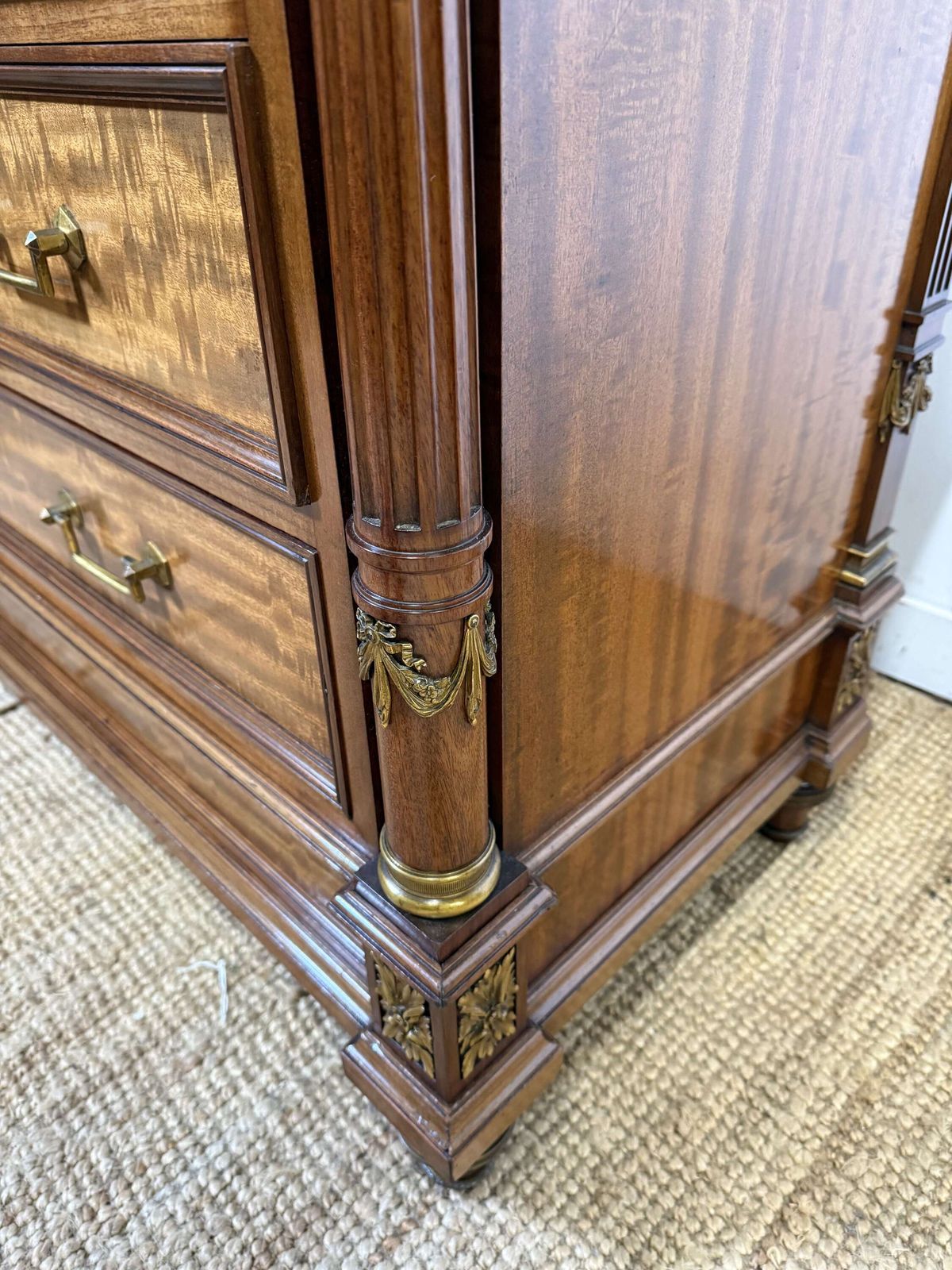 photo furniture 19th Century Mahogany Commode / Chest Of Drawers “ Mon Krieger “