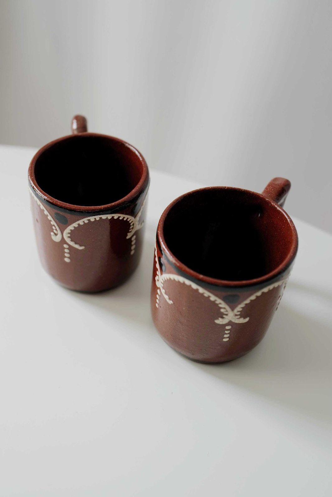 Pair Of Vintage Stoneware Mugs. Hand Painted Brown & White Pattern. Christmas Gift