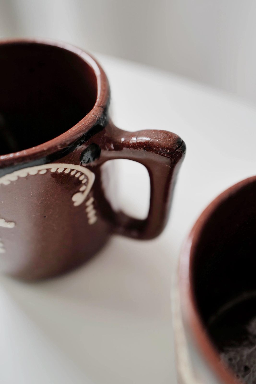 Pair Of Vintage Stoneware Mugs. Hand Painted Brown & White Pattern. Christmas Gift @ Medowski Paris photo Home Decor