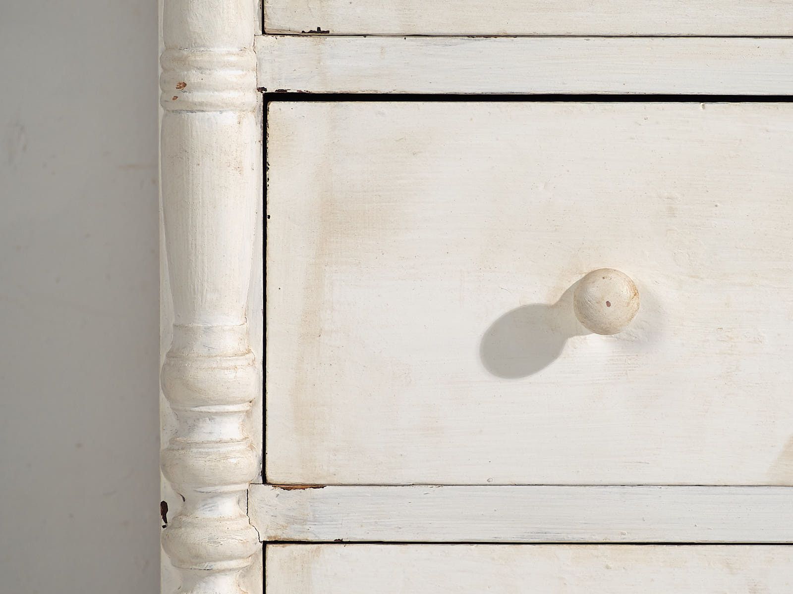 Antique White Chest Of Drawers (C.1900) photo vinterior