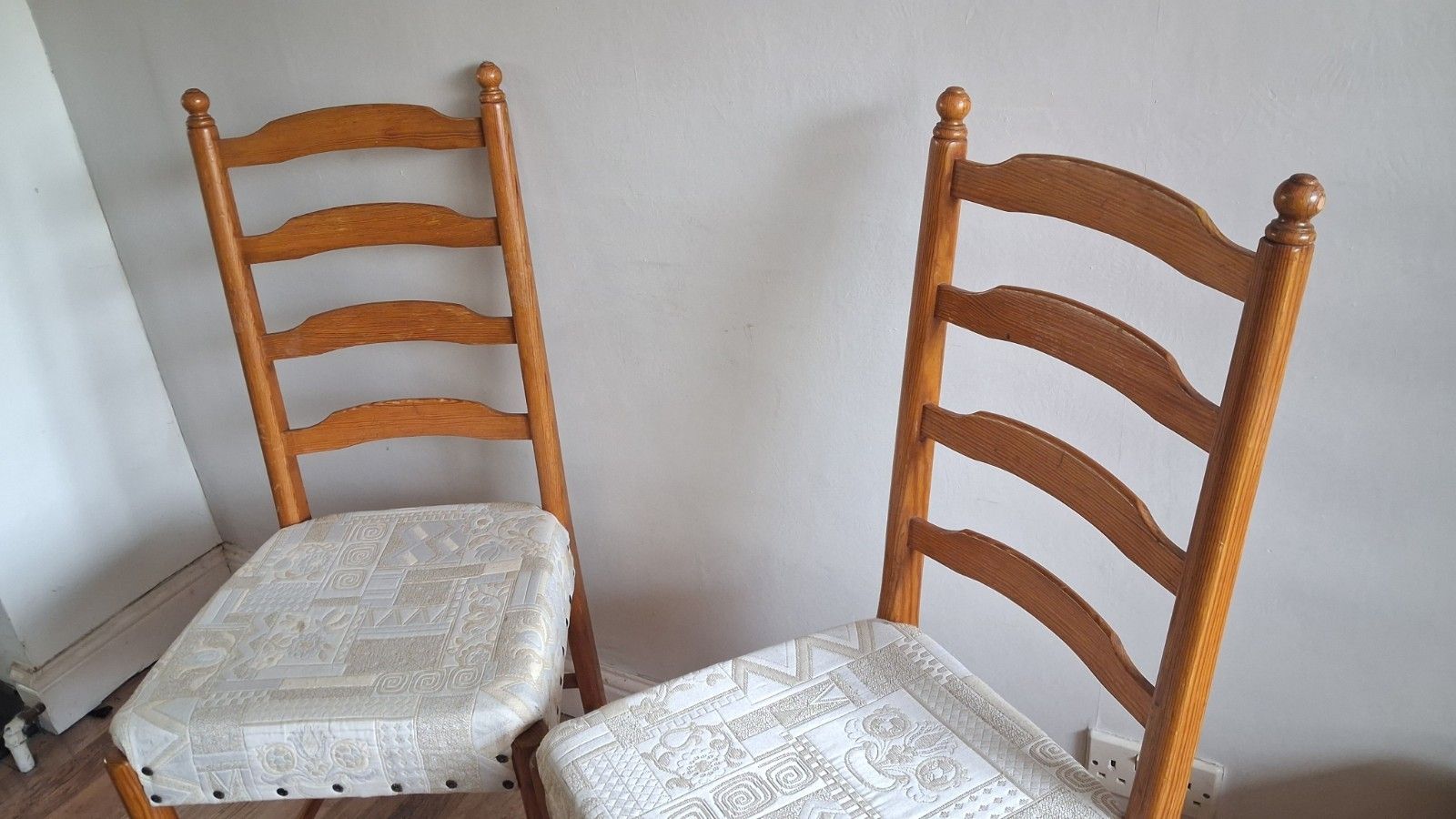 155.0 Delightful Pair Of Ercol Elm Ladderback  Dining /Kitchen /Bedroom Chairs photo