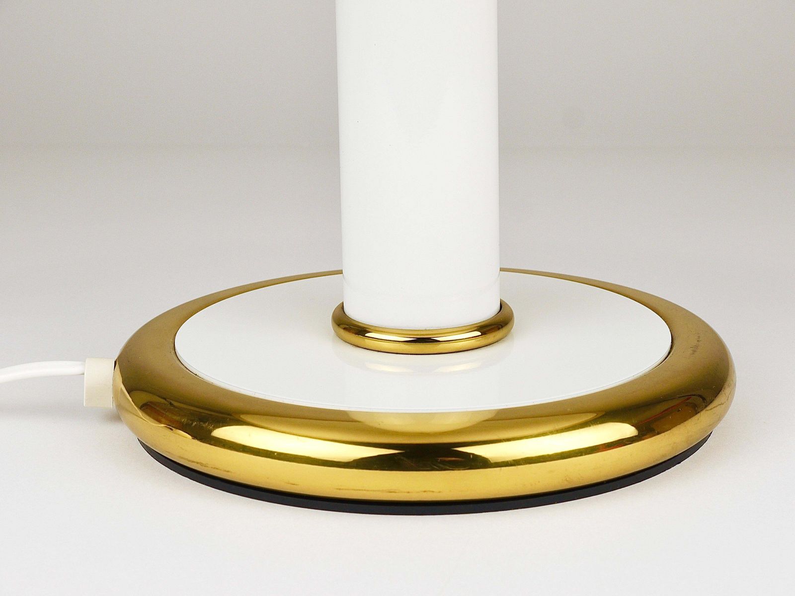 1414.0 F. Fabbian Gold & White Murano Glass Mushroom Table Side Lamp, Italy, 1970s photo