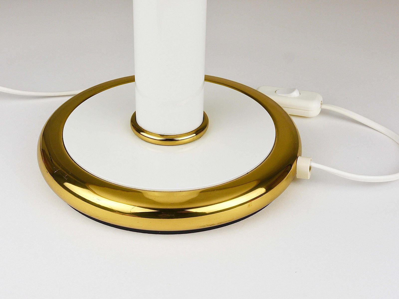 photo vintage F. Fabbian Gold & White Murano Glass Mushroom Table Side Lamp, Italy, 1970s