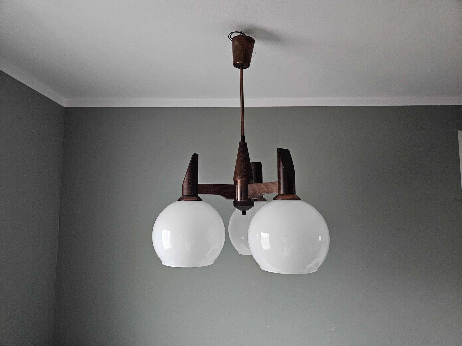 1 Of 2 / Vintage 3 Globe Wooden Chandelier And Glass Shades, Mid Century Modern photo buy
