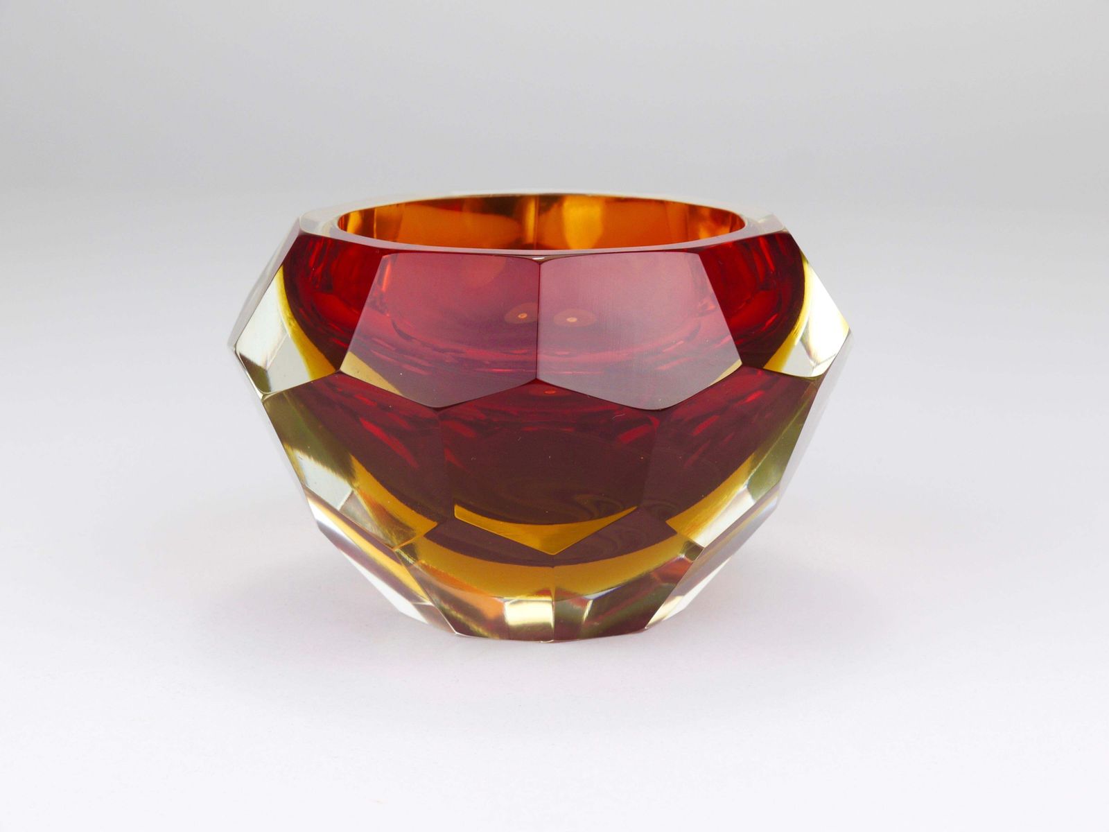 Mandruzzato Sommerso Faceted Caviar Murano Glass Diamond Bowl, Italy, 1960s photo vinterior