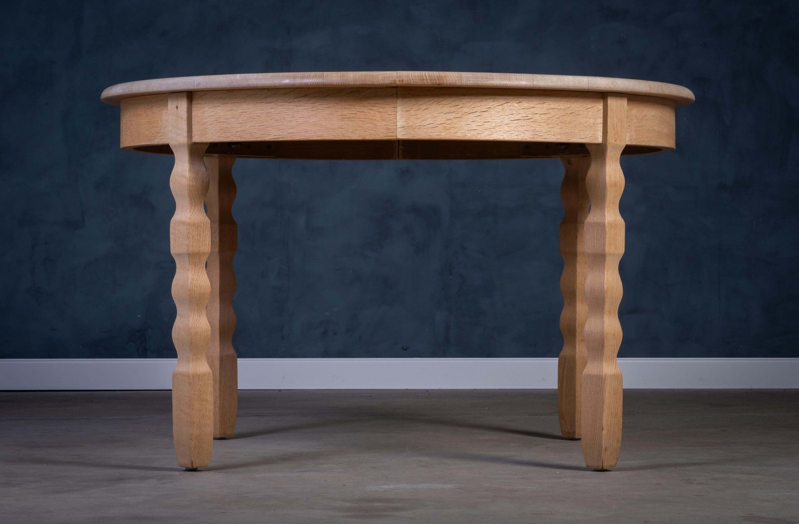 Brutalist Eettafel In Massief Eiken Van Henning Kjærnulf, Jaren 1970 photo 1804.0