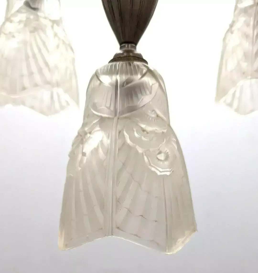 1930s Art Deco Silvered Bronze Chandelier With Molded Glass Tulip Shades photo Lighting