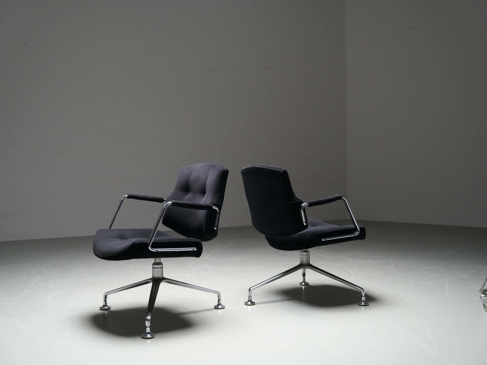 Set Of 4 Fk 84 Armchairs By Fabricius And Kastholm In Velvet And Metal, 1960's photo Furniture