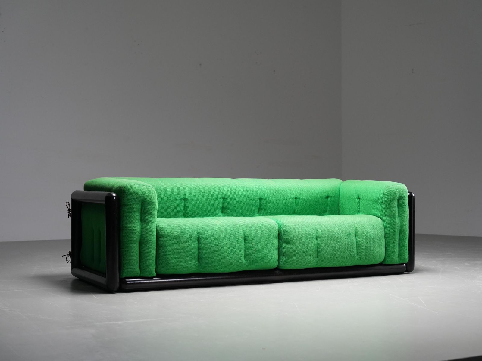 Carlo Scarpa "Cornaro" Sofa Early Edition In Iroko Wood And Fabric, Italy, 1950s photo vinterior